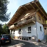 Apartment Modern In Near Area