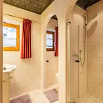 Modern In Near Area Apartment *