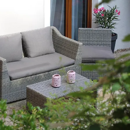 Modern In Near Area Apartment *