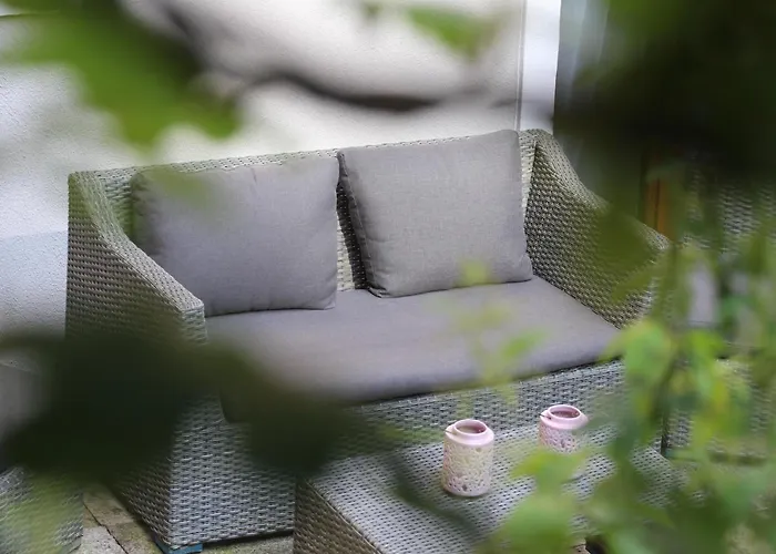 Modern In Near Area Apartment